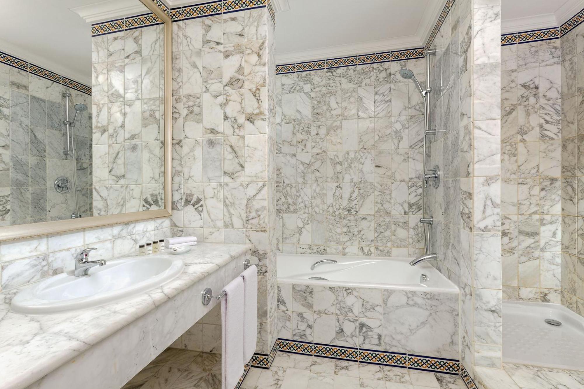 Sheraton Tunis Hotel Экстерьер фото